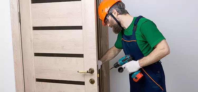 Replace Internal Door Handle with Lock Ada
